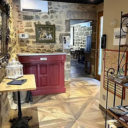 מלון Le 19 Chapelle 43m2 - Centre Historique - Clim Langeac