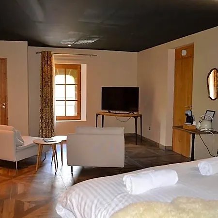 Le 19 Chapelle 43m2 - Centre Historique - Clim